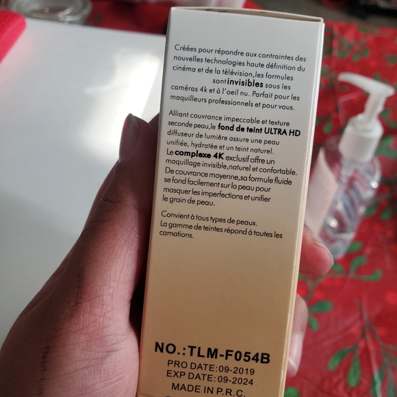 Color Changing Foundation - Picture 4 of 4